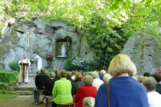 Maiandacht mit Krönung der Fatima-Madonna in Naumburg (Foto: Karl-Franz Thiede)